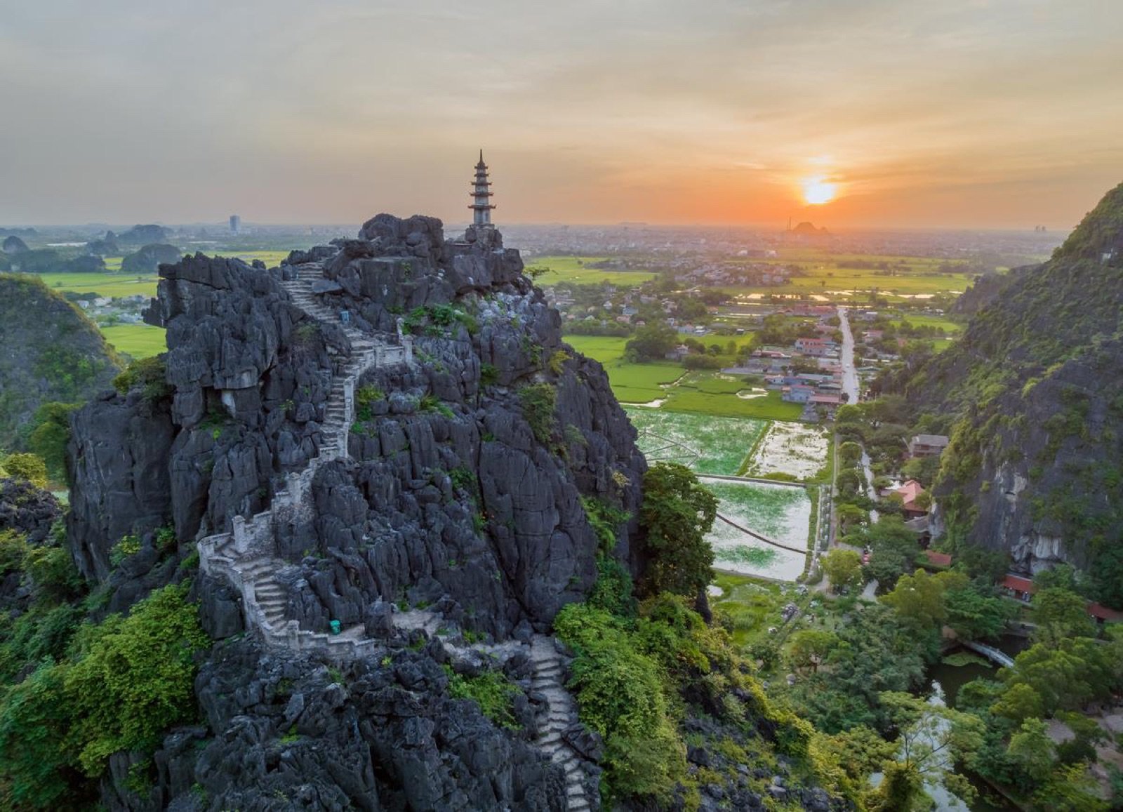 Ninh Binh in Autumn: Comparing Private VIP vs Small Group Experiences