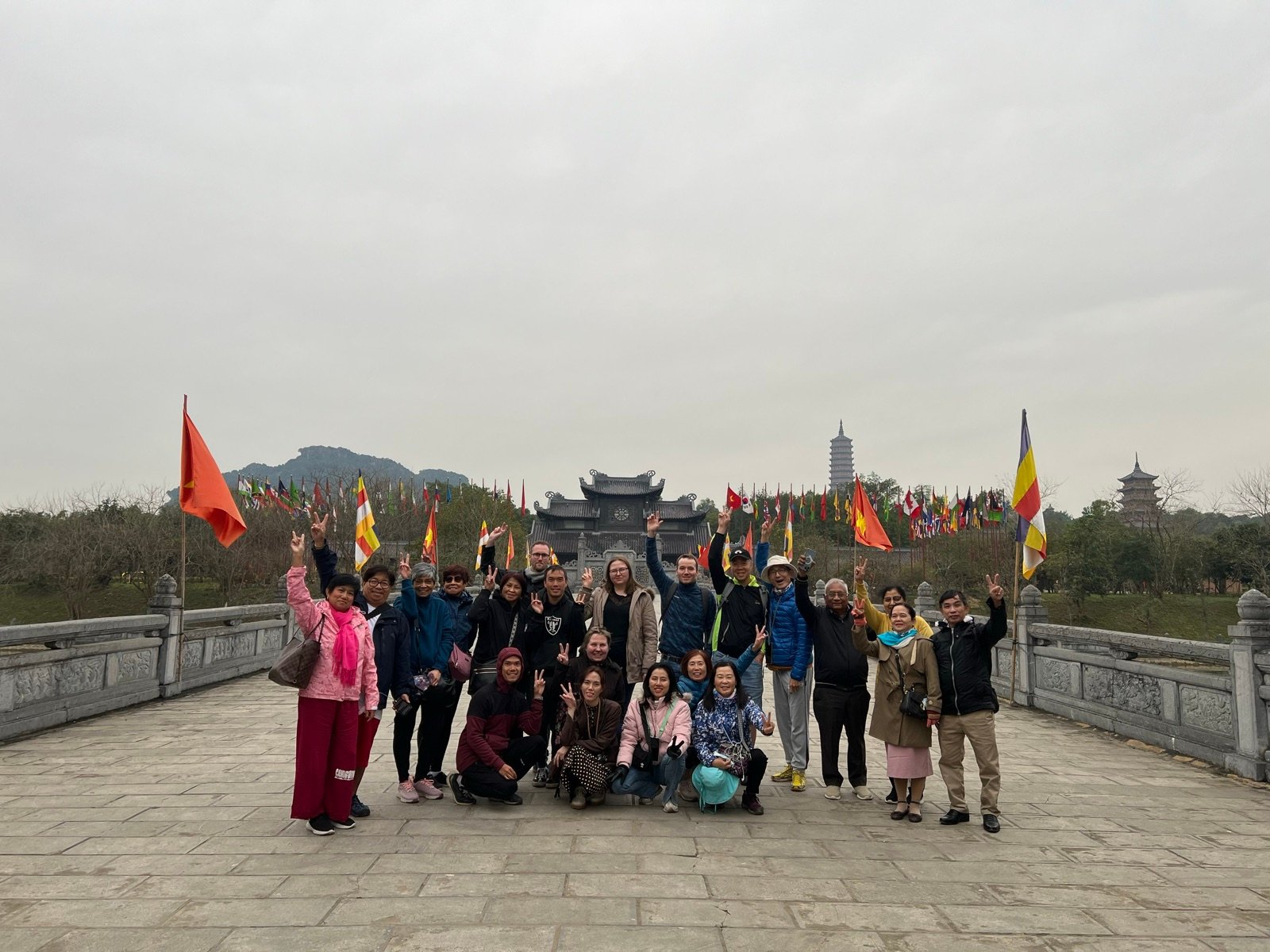 Ninh Binh Boat Tour Guide: Insider Map, Budget Breakdown & Recommendations